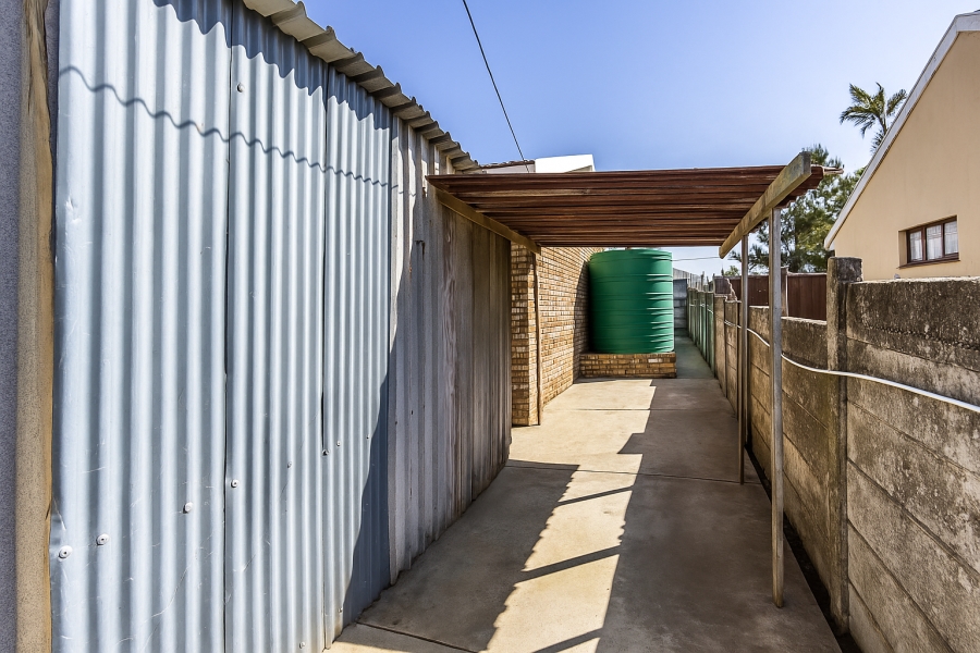 4 Bedroom Property for Sale in Cambridge West Eastern Cape